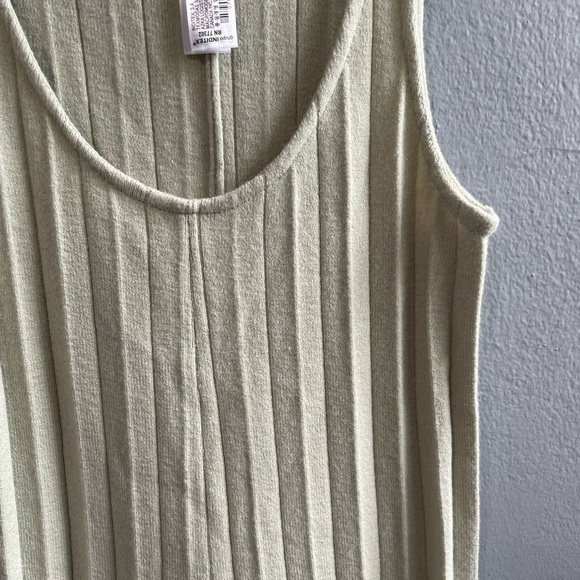 NWT Zara pleated sleeveless pull on jumpsuit in sage green. Size Medium. - Picture 9 of 10